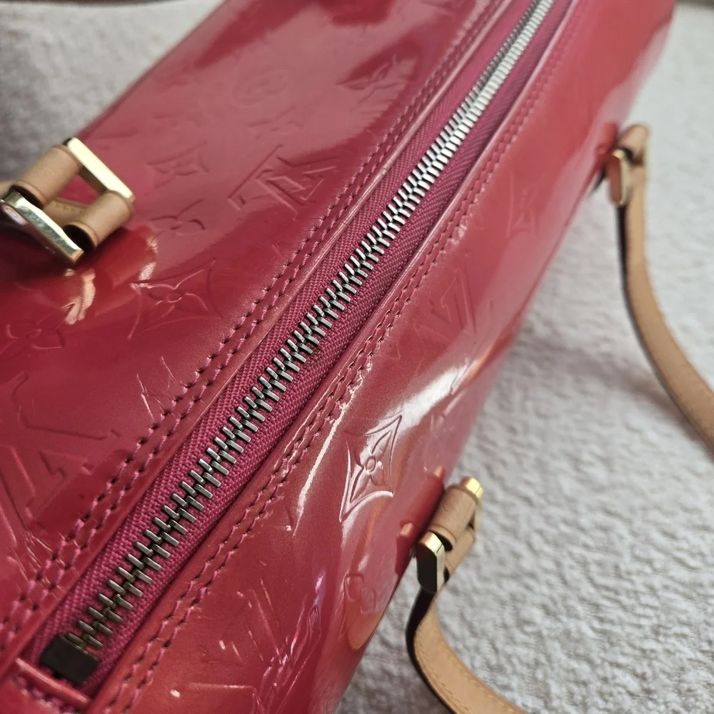 Louis Vuitton Red Vernis papillon‎ bedford bag